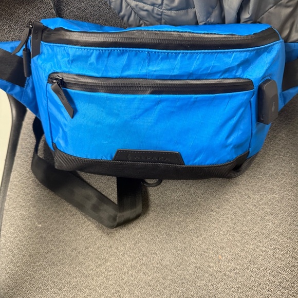 ALPAKA Bravo X Slung - Picture 2 of 3